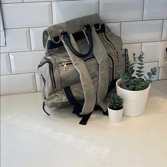 Baby back pack - Picture 2 of 2